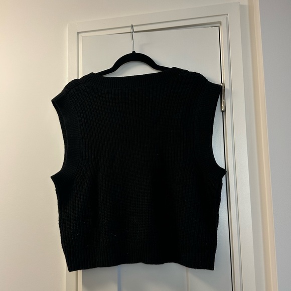 HM ribbed V neck sweater vest - Picture 3 of 3